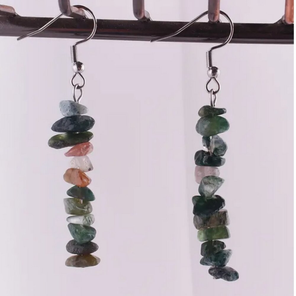 Green Agate Design Dangle Earrings NWT